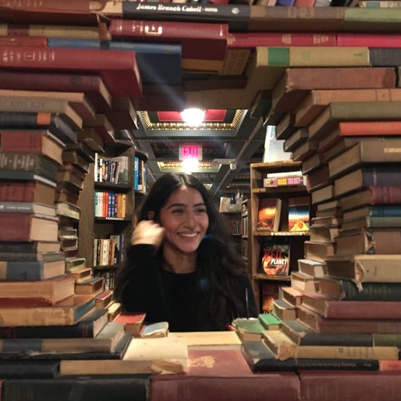 Meet your Posher, Ariel - Picture 1 of 1